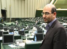 نماینده مجلس:  اقتصاد ما بیمار است و تحت تاثیر جو روانی نیز قرار دارد
