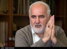 توکلی: نباید صحنه مجلس را صحنه خیانت یا خدمت کرد
