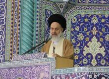 امام جمعه قم: انقلاب اسلامی به برکت اتصال به خدا ، پابرجاست/ مذاکرات برای اتمام حجت با جهانیان انجام می‌شود
