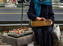جمعیت زنان دستفروش بعد از همه‌گیری کرونا ۲ برابر افزایش پیدا کرده است/ فقر عامل اصلی حضور زنان دستفروش در خیابان‌هاست