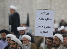 واکنش محمدعلی پورمختار به پلاکارد جنجالی تجمع طلاب در قم/ حمل این پلاکارد خلاف قانون نبود و نمی توان عنوان مجرمانه ای را به آن نسبت داد/ سر دادن این شعار تهدید نبود، کنایه بود/ هیچ عامل غیرطبیعی در مرگ آیت الله هاشمی دخالت نداشت