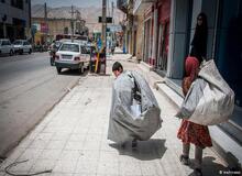بهزیستی: بیش از ۶۰ درصد کودکان کار استان کرمان از اتباع بیگانه هستند/ زنان سرپرست خانوار از دریافت وام خود اشتغال زایی می‌ترسند