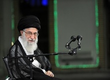 رهبر انقلاب: بعضی‌ها نمی‌فهمند اگر شهدا نبودند امروز تهران و خوزستان دست چه کسانی بود‌