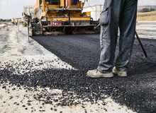 آسفالت از تهران تا سئول به عرض چند سانتی‌متر؟/  تشکری هاشمی، عضو شورای شهر: اجازه دهیم مردم قضاوت کنند، نه تابلوهای تبلیغاتی/ واژه‌های اغراق‌آمیز در تبلیغات شهرداری برای مردم طنزآمیز است