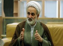 یک روحانی اصولگرا: فراخوان اعتصابات شکست خورد/ دولت و مجلس نسبت به کسانی که چادر از سر زنان می‌کشند بی اعتنا است