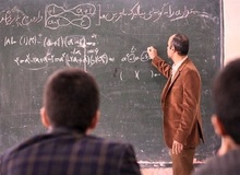 آموزش و پرورش لرستان: یک دانش آموز ۱۳ ساله در پی هل دادن توسط معلم و وارد شدن ضربه دچار جراحت داخلی شد
