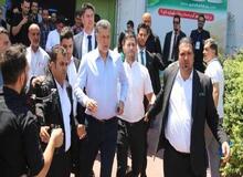 استقبال مردم از علی دایی در نمایشگاه صنایع غذایی + عکس