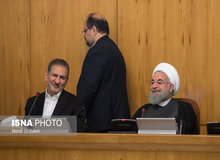 محمد شریعتمداری پرونده زیر بغل در جلسه هیات دولت حاضر شد+ عکس