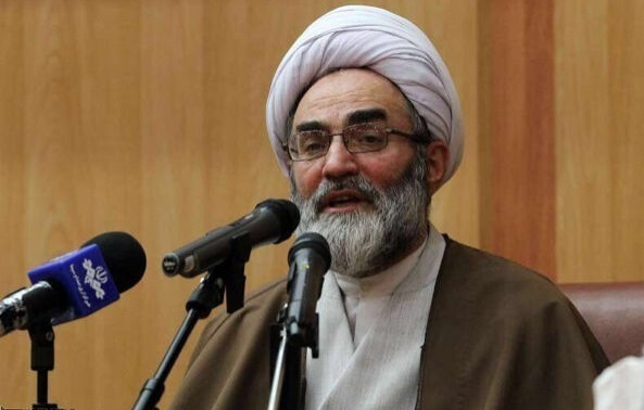 نماینده ولی فقیه در گیلان: کاری که امروز رهبر انقلاب برای کشور می‌کند، پیامبر در زمان خود انجام می‌داد