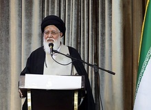 نماینده ولی فقیه در خراسان رضوی: با شیوع بی‌بندوباری‌ها در دانشگاه ها روبرو هستیم