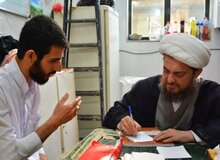 دفتر عباس تبریزیان: کسی که ادرار شتر نوشید از ما نبود؛ ما فقط روغن بنفشه تجویز می  کنیم /ادرار شتر در مواقع اضطراری توصیه می شود نه همیشه!/  با مدفوع انسان داروی شیمیایی می سازند