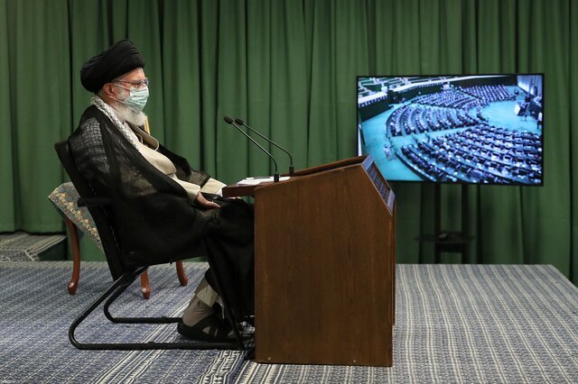 حمایت قاطع «آیت الله خامنه ای» از تصمیم شورای نگهبان