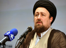 امام به اندازه ای که به استکبار حمله کرد، به تحجر هم حمله کرده است، ولی تلویزیون را که باز می کنید فقط مورد اول را می شنوید
