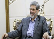 رئیس تیم پزشکی رهبر انقلاب: آیت الله خامنه ای سه  نوبت واکسن‌شان را زدند