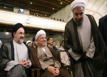 روایت هاشمی رفسنجانی از جلسه با سران قوا در دفتر آیت الله خامنه ای درباره قتل‌های زنجیره‌ای