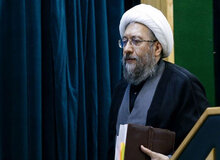 آملی‌لاریجانی: برای حفظ نظام رای می‌دهیم
