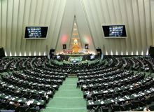 جدال‌های لفظی نمایندگان در صحن مجلس/کواکبیان به پزشکیان:همینجوری دوستت داریم/عصبانیت آقای نماینده