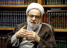استاد حوزه علمیه: به‌زودی اسرائیل زیر دست‌وپای قمی ها و قمی مسلک ها له خواهند شد