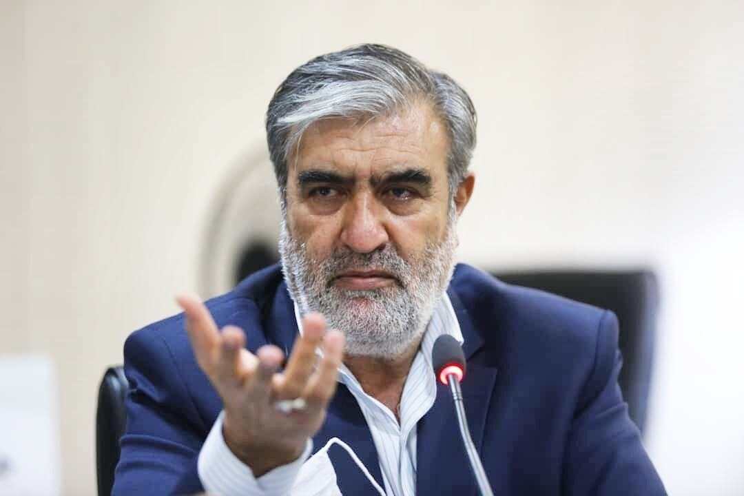  رئیس کمیسیون امنیت ملی و سیاست خارجی: آمریکا شکست خورده/  آمریکا در جایگاهی نیست که  گندم و ذرت را به جای طلب ها  به ما بفروشد
