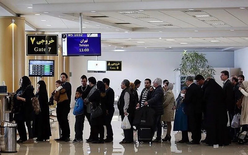 پیش بینی درآمد ۳ هزار و۴۳۱ میلیارد تومانی دولت از محل عوارض خروج مسافر/ مسافران طی سه ماه ۴۵۹ میلیارد تومان عوارض پرداخت کردند