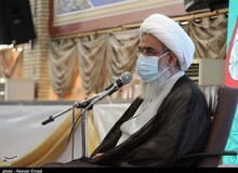 امام جمعه بوشهر: روزانه ۵ هزار ساعت برنامه علیه نظام اسلامی تولید می شود/ دشمن میخواهد مردم را از برنامه‌های مذهبی دور کند