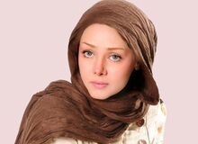 شهره قمر بازداشت شد/ تصویر لحظه بازداشت 