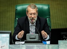 لاریجانی: تذکر دادن احتیاج به نگاه کردن بنده ندارد!