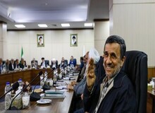 چهره بشاش احمدی نژاد در جلسه امروز مجمع تشخیص مصلحت نظام+ عکس