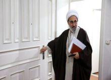 تولیت مسجد جمکران: حاج‌آقامرتضی تهرانی فرمودند مواضع و کارهای آیت‌الله خامنه‌ای در حد یک انسان عادی نیست/ ده مرجع تقلید، یک سوم آنچه را که ایشان انجام می‌دهند، نمی‌توانند انجام دهند