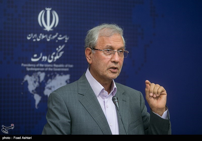 علی ربیعی: میزان خروج دارو از کشور توسط مسافران محدود است
