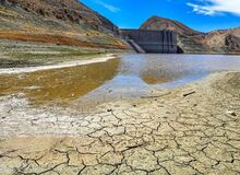 رئیس دانشگاه تهران: فرونشست‌های نقطه‌ای در تقریباً همه استان‌های فلات مرکزی، به بیش از ۳۰ سانتی‌متر در سال رسیده است