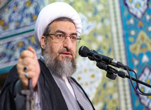 امام جمعه تبریز: اگر شروطی رهبری بدون کم‌وکاست پذیرفته نشود، جمهوری اسلامی  پیش‌دستی خواهد کرد و آمریکا را با ذلت از منطقه خاورمیانه خارج خواهد ساخت