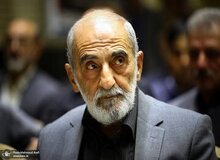 پیشنهاد حسین شریعتمداری برای اعمال حاکمیت بر تنگه هرمز/  ایران باید کشتی هایی را که متعلق به اسرائیل است یا برای این رژیم نفت حمل می کند، مصادره نماید