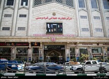 صف های طولانی برای خرید ارز دولتی/ صرافی ها خطاب به مردم: ساعت ۶ صبح نوبت بگیرید
