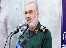 فرمانده کل سپاه: آمریکایی‌ها بدانند هر کسی را که در ماجرای ترور ناجوانمردانه سردار سلیمانی نقش داشته است، می‌زنیم / فکر می‌کنید ما در قبال خون برادر شهیدمان یک سفیر زن را در آفریقای جنوبی می‌زنیم؟