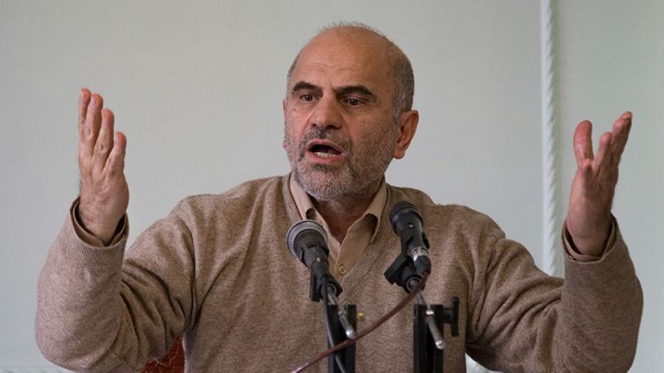 واکنش فرشاد مومنی به مجادله اخیر میان ریاست مجلس و ریاست جمهور: شگفت آور است که مسئولان کشور ژست اپوزیسیون به خود گرفته اند