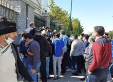 استقلالی‎ها مقابل مجلس شورای اسلامی تجمع کردند