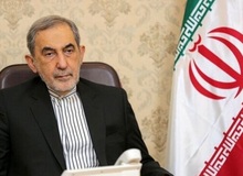 ولایتی: مکانیسم ماشه گویای ناتوانی غرب است/ ترامپ نسخه‌ای نو از هیتلر است