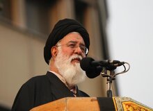 علم‌الهدی: دشمن روحانی نیستم/ ما انقلاب نکردیم که یک کشور لائیک بسازیم/ تریبون نماز جمعه باید تریبون مردم باشد/ من هم حرف دل مردم را می زنم
