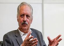 علی بیگدلی: آمریکا راضی شده تا حدودی سپاه را از لیست تحریم‌های خود بیرون بیاورد، اما ایران خواهان رفع تحریم تمام زیرمجموعه‌های اقتصادی و صنعتی سپاه است/ آمریکا 
 به دنبال برجام ۲ است