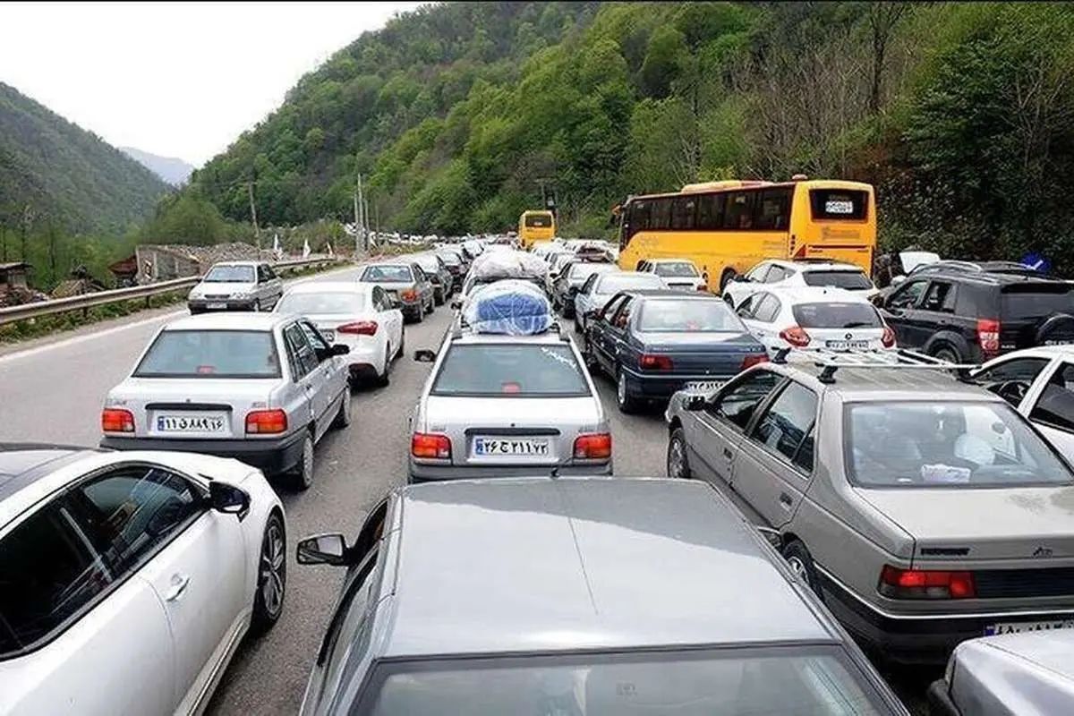 مرکز مدیریت راه‌های مازندران: جاده چالوس و آزادراه تهران - شمال، یک طرفه و پر ترافیک است