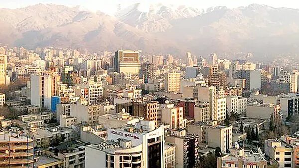 پیش‌بینی نایب رییس دوم اتحادیه مشاوران املاک تهران از قیمت مسکن در دی و بهمن امسال: الان نه خریدار نداریم، نه فروشنده 