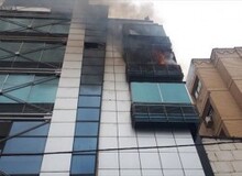 مهار آتش‌سوزی در برج رزمال/ مصدومیت 3 کارگر
