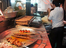 کشف گوشت گراز از یک کبابی در رشت