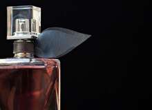 روش نگهداری از عطر به نگارش فروشگاه اینترنتی rayeheeh.com