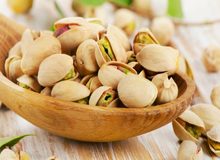 پسته در بازار تهران کیلویی ۱۰ دلار
