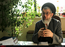 اکرمی:  امثال میثم مطیعی ببیند می‌توانند یک آموزشگاه با افکار مختلف را اداره کنند