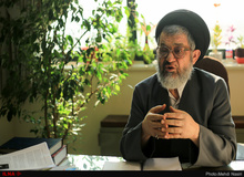 اکرمی:  امثال میثم مطیعی ببیند می‌توانند یک آموزشگاه با افکار مختلف را اداره کنند