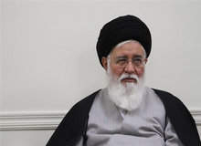 آیت الله علم الهدی: بنی‌صدر فردی ملعون بود
