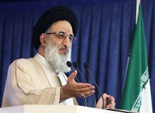 امام جمعه کرج: رفع فیلترینگ اینترنت حرف سخیفی است